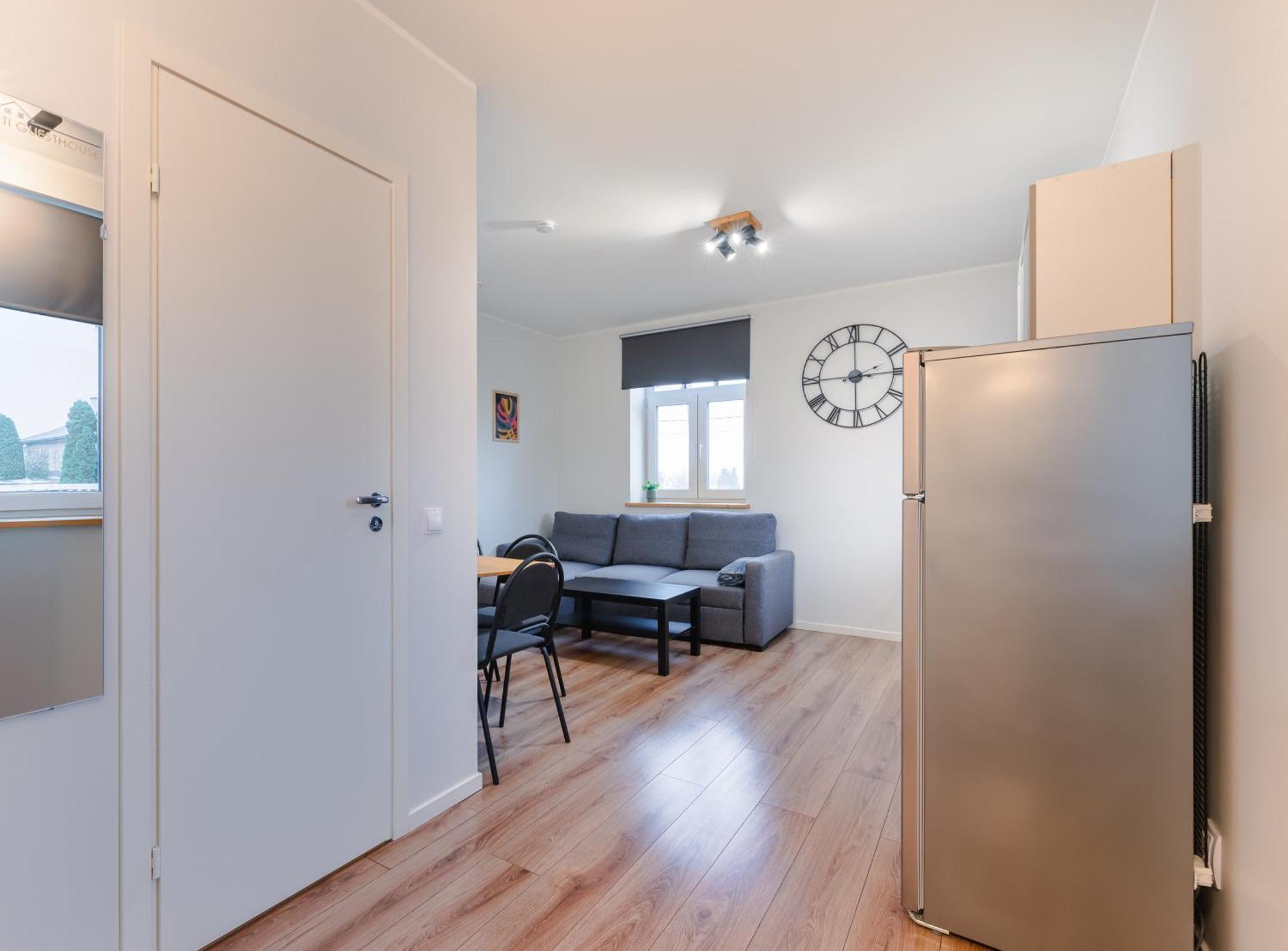 Posti Guesthouse Раквере Экстерьер фото